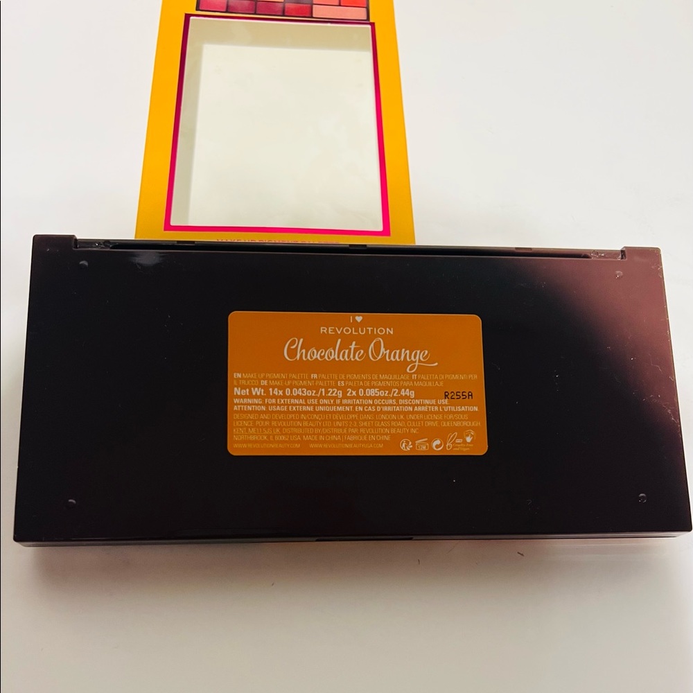Revolution Eye Shadow Palette NIB - Picture 3 of 10